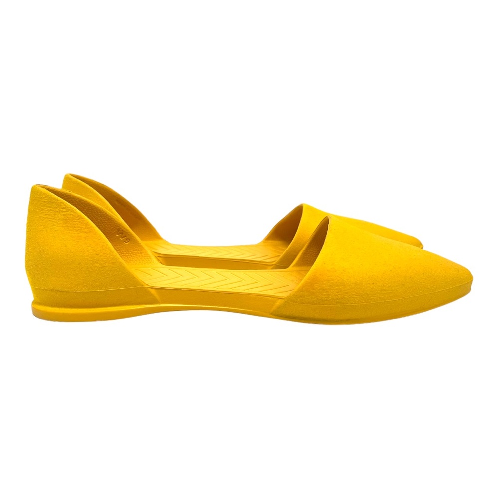 Native Women's Yellow Pointed D'Orsay Flats